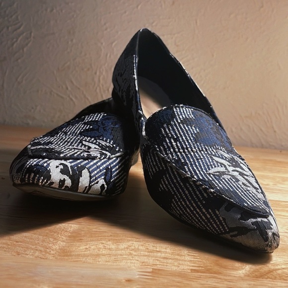 Kelly & Katie Shoes - Kelly & Katie Blue Floral Loafer Flats